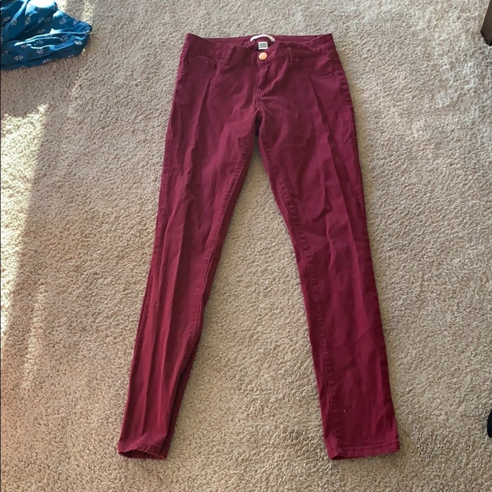 Red skinny pants